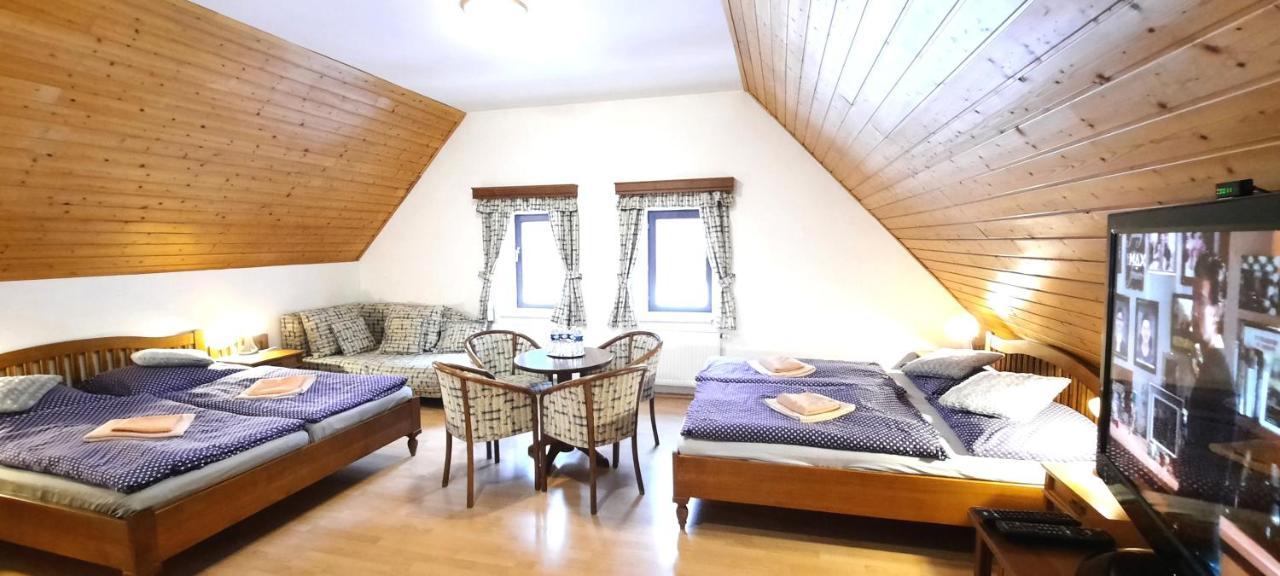 Hotel Perla Jizery Josefŭv Dŭl Eksteriør billede