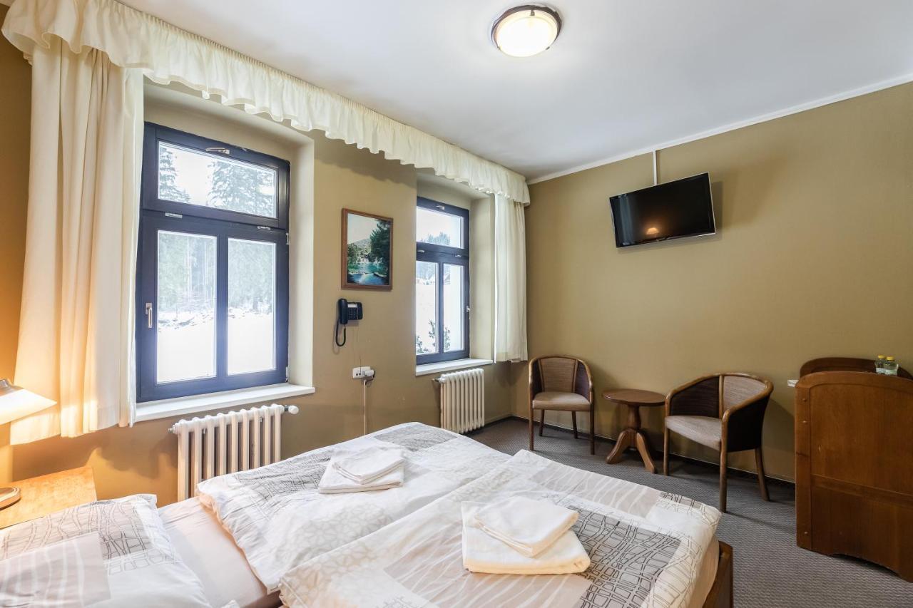 Hotel Perla Jizery Josefŭv Dŭl Eksteriør billede