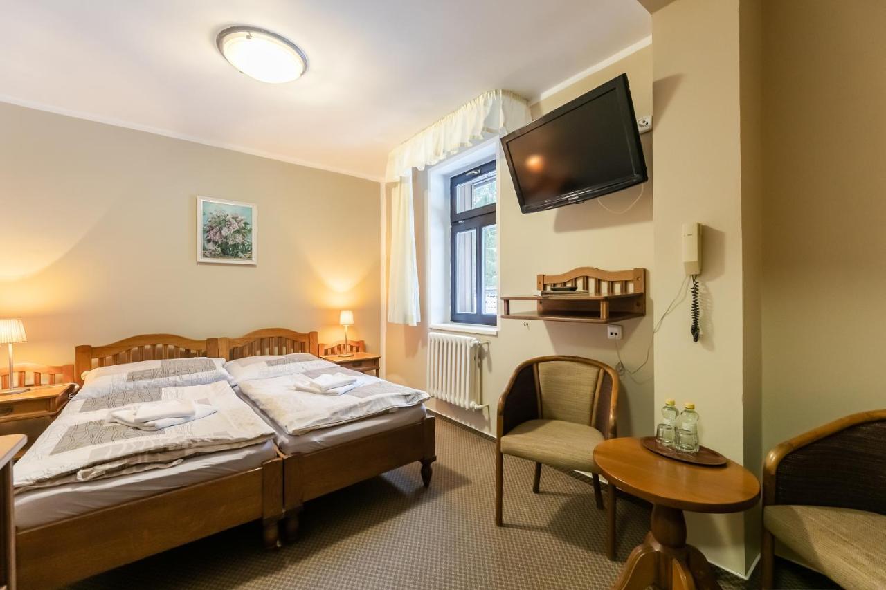 Hotel Perla Jizery Josefŭv Dŭl Eksteriør billede