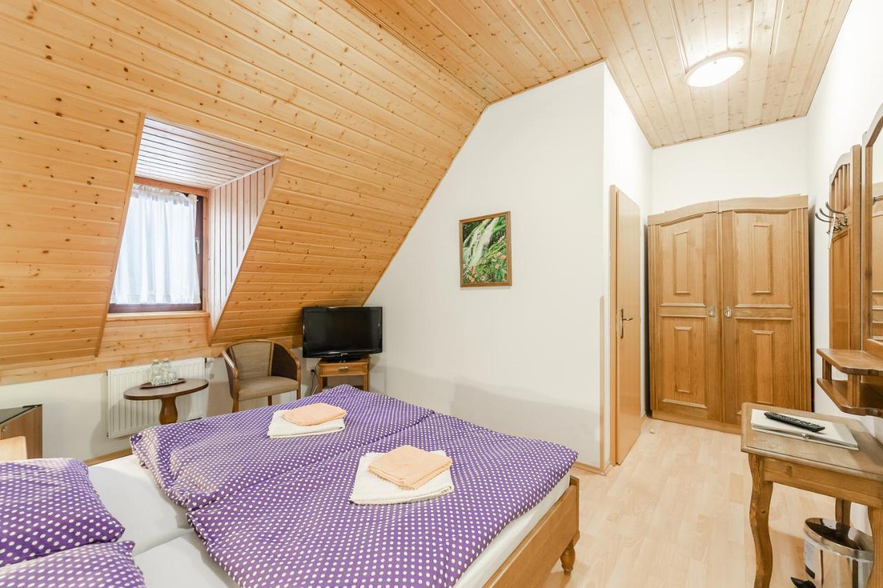 Hotel Perla Jizery Josefŭv Dŭl Eksteriør billede