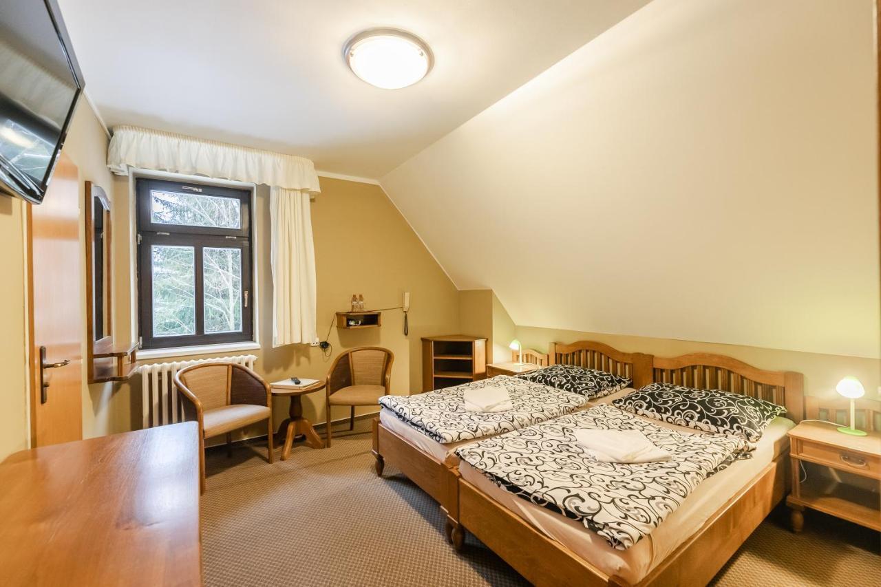 Hotel Perla Jizery Josefŭv Dŭl Eksteriør billede