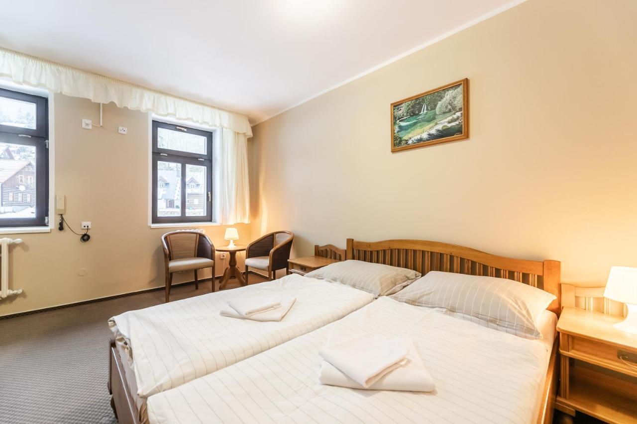 Hotel Perla Jizery Josefŭv Dŭl Eksteriør billede